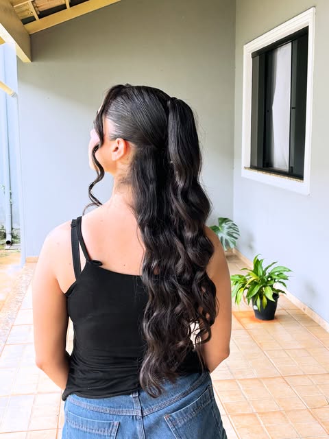Penteado para casamento em Pará de Minas — semipreso com ondas pela RC Beauty Studio